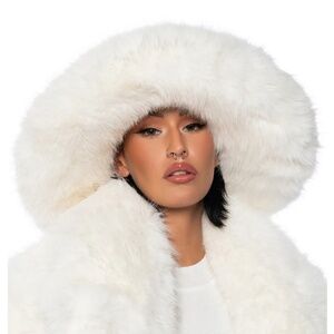 Akira BCARDI/Bearhug faux fur coat w/ matching hat and bag